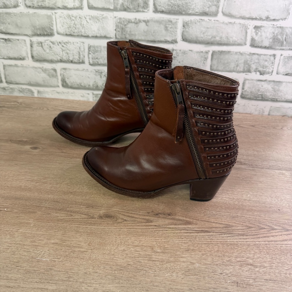 Denver Boots Brown‎ Studded Leather Ankle Booties 7.5